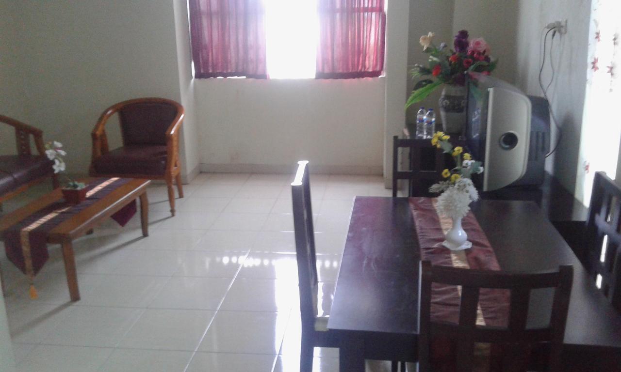 Ning Ed-Hotel Malang Buitenkant foto