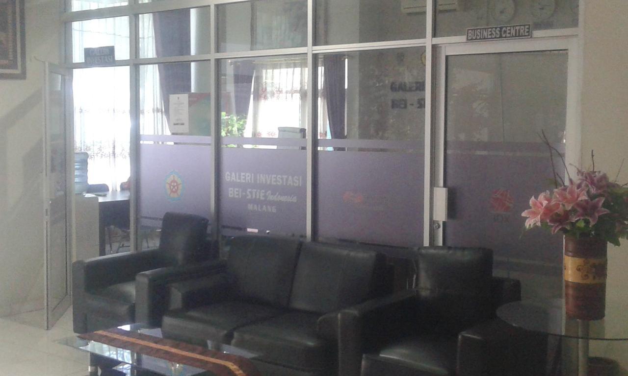 Ning Ed-Hotel Malang Buitenkant foto