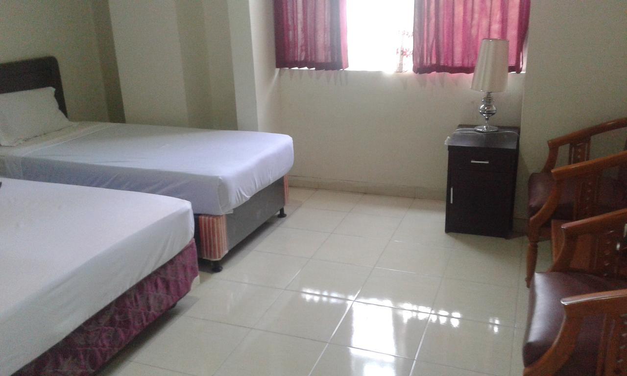 Ning Ed-Hotel Malang Buitenkant foto